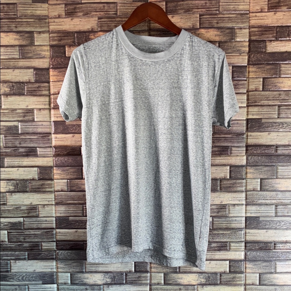 EUC Urban Outfitters Small Classic Gray Unisex Super Soft  T-Shirt